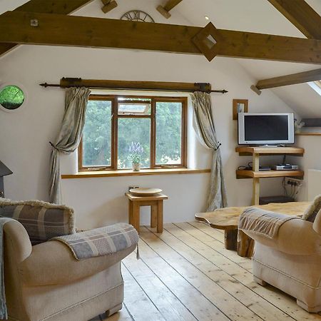 The Garden Barn Villa ไอวีบริดจ์ ภายนอก รูปภาพ